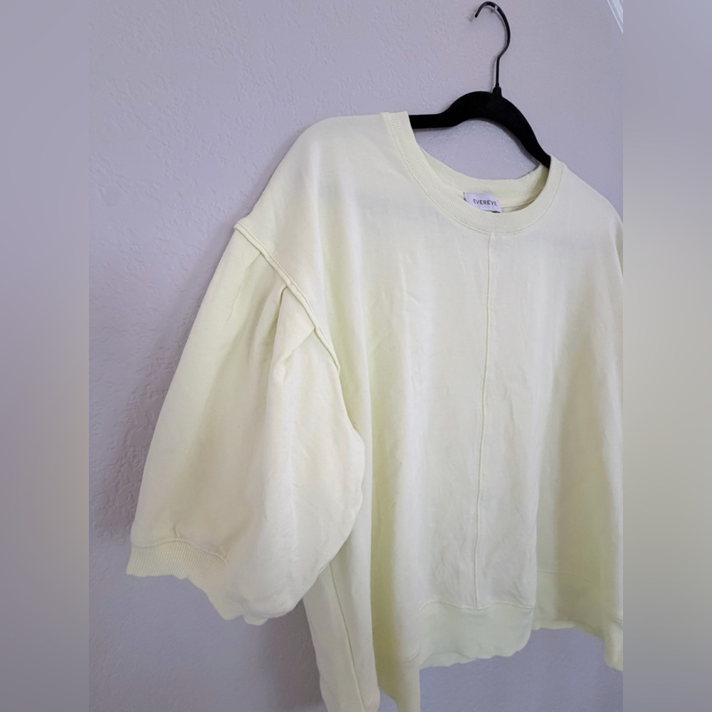 Evereve Sofi short sleeve pleated sweatshirt - Picture 3 of 6